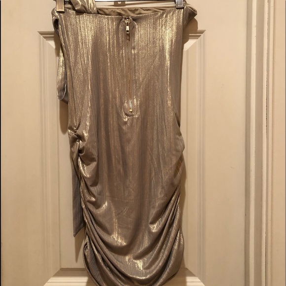 BNWT! Revolve h:ours Evans Mini dress in soft gold - Picture 7 of 8